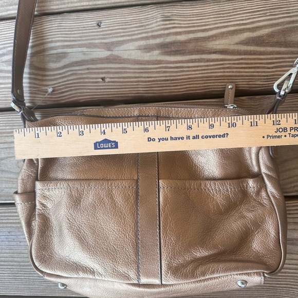 Tignanello women’s gold/bronze leather shoulderbag - Picture 3 of 8